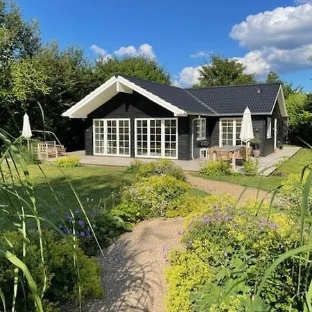 Сasa de vacaciones Modern Family Near Hornbæk