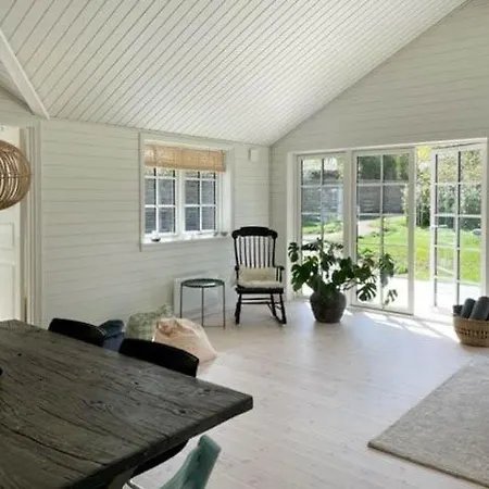 Modern Family Near *