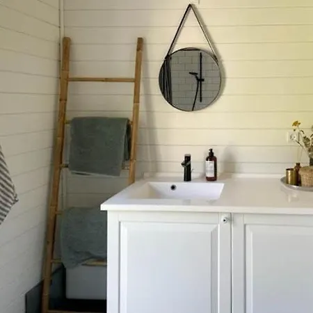 Modern Family Near *