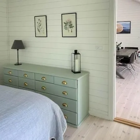 Modern Family Near *