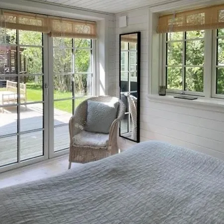 Modern Family Near *