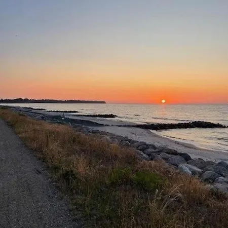 Modern Family Near Feriehus *